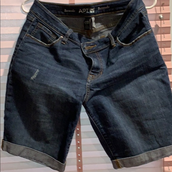 Shorts - Picture 1 of 1